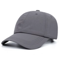 Primer plano de gorra de béisbol gris oscuro con tela texturizada y visera curvada - Ajustable / gris oscuro