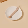 Détail de l'attache-tétine en coton double couche avec clip en bois de hêtre naturel - Style Rose Poudré (15)