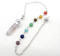 Lavendel amethist hanger met zeven gekleurde chakra kralen en een zilveren metalen ketting - B18-Lavendel Amethist