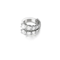 Detailopname van zilveren ear cuff met dubbele rij glinsterende ronde kristallen - Zilver Dubbele Rij
