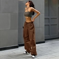 Ensemble streetwear femme avec pantalon cargo marron large et haut licou gris - XL / Marron