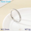 Anello sottile in acciaio argento con cristalli e larghezza fascia 2,3 mm - US 8 / Stile Pave Semplice Acciaio(KR111760-KC)