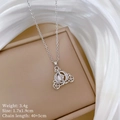 Detail showing pumpkin carriage pendant with 3.4g weight and 40+5cm chain size - Silver Pumpkin Carriage (D446)
