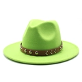 Détail d'un chapeau fedora en laine vert fluo avec sangle en cuir et rivets argentés - M (56-58cm) / Vert fruit