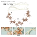 Details des champagnergoldenen Metallblumen-Haarbands mit Strass und Satinband-Maßen - Gold