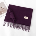Sciarpa viola scuro effetto cashmere con eleganti frange lunghe ed etichetta del marchio - Senza Etichetta / Viola Uva