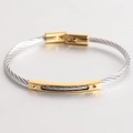 Modernes 5mm Kabeldraht-Armband in zweifarbigem Gold- und Silber-Edelstahl-Design - Silber-Gold zweifarbig