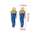 Pendentif piment bleu en émail et finition dorée avec dimensions de 20,5 mm - Bleu Foncé-Argent