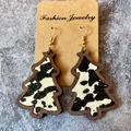 Pendientes bohemios de madera en forma de árbol de Navidad con estampado de vaca - Árbol de Navidad de Pelo de Caballo Estampado de Vaca Blanco y Negro