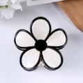 Pinza per capelli a forma di fiore in acrilico bianco e nero dal design minimalista - Bianco