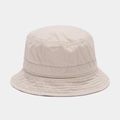 Primer plano del sombrero tipo pescador de algodón beige con textura de sarga fina - M (56-58cm) / Beige