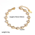 Vue détaillée du bracelet à maillons cœur en acier inoxydable doré 18 carats avec fermoir - Style Doré Petite Coupe en Coeur (TB5182-S)