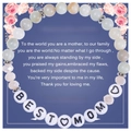 Amazonit-Perlenarmband mit 'BEST MOM' Buchstaben auf floraler Glückwunschkarte als Geschenk - An meine beste Mama