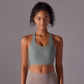 Detail van racerback sportbeha met verstelbare sluiting in donkergrijs-groen - S / Neushoorn Grijs