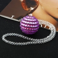 Colgante de coche esfera púrpura luminosa con cuentas de cristal sobre una revista - Bola Luminosa de Diamantes de Imitación Completa-Púrpura Aurora