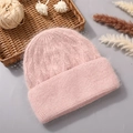 Gorro de punto rosa de lana de angora con trenzas y textura suave de invierno - Rosa