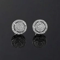 Vista ravvicinata di orecchini hip hop in argento con micro-pave di zirconi e riflesso - Stile Zirconia Rotonda / Placcato Argento Zirconia Bianca