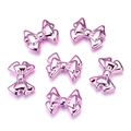 Dettaglio di perline a fiocco in acrilico rosa galvanizzato per creazione gioielli DIY - Rosa Viola