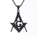Collana con ciondolo massonico G nero vintage in acciaio inossidabile su sfondo bianco - Nero (Senza Catena)