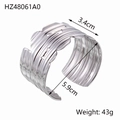 Dettaglio del bracciale argento con larghezza 3,4 cm e ritagli a forma di freccia - Stile Increspato Traforato (HZ48061A0) / Argento