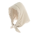 Elegante gorro bufanda acolchado beige con nudo frontal sobre fondo blanco limpio - Beige