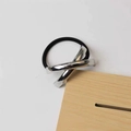 Minimalist elastic hair tie with polished silver cross metal oval geometry hair ring - Silver X-Shape