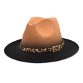Dettaglio cappello fedora bicolore con nastro leopardato e fibbia in metallo dorato - M (56-58cm) / Cammello + Nero
