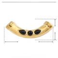 Dettaglio del connettore in acciaio inossidabile da 39mm con pietra naturale nera - YE215 Oro Tubo Curvo Pietra Nera