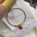 Gouden stalen kabelarmband met hartvormige hanger en een gepolijste afwerking - Kabel Goud Hart Hanger