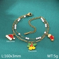 Pulsera de doble capa dorada con colgantes de gorro navideño, campana y calcetín con perlas - Estilo Gorro de Navidad Campana (KB207742-ZLA)