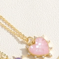 Collier pendentif cœur rose avec texture mosaïque nacrée et chaîne plaquée or 14K - Rose (XL2443)