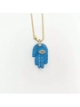 Detalle de un collar con colgante de mano de Hamsa turquesa y un ojo de la suerte - Azul cielo