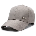 Lichtgrijze minimalistische honkbalpet met textuurstof en metalen logo-plaatje - Verstelbaar / Khaki
