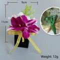 Boutonnière de orquídea de seda púrpura con cinta dorada y hojas para bodas - Orquídea Púrpura Cinta Dorada (Estilo 4) - Fijación por Alfiler