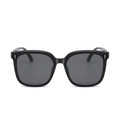 Gafas de sol negras cuadradas con lentes gris oscuro y detalles de barras metálicas - Montura Negra Lente Gris