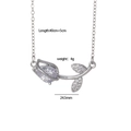 Collier tulipe argenté avec pendentif en zircon poire et feuilles pavées de diamants - Blanc (Ton Argent)