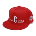 Casquette snapback rouge avec broderie C blanche et lettrage Genius Club en coton sergé - M (56-58cm) / Rouge