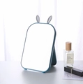 Klappbarer Schreibtisch-Schminkspiegel mit blauem Rahmen und grauen Hasenohren - Marineblau