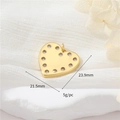 Détail d'un pendentif coeur doré avec zircons, dimensions de 23,9 mm par 21,5 mm environ - Pendentif Coeur En Strass