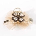 Pinza de trébol para el pelo con lazo de tela beige y diamantes de imitación - 7cm / Champán