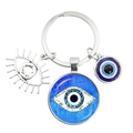 Evil Eye keychain with blue glass pendant and silver eyelash metal charm - Glitter Blue Eye (6)