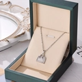 Pendentif sac à main en argent élégant avec pierre opale blanche et détails pavés - 8859-Argent