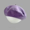 Béret en laine violette unie pour femme au design artistique minimaliste et élégant - M (56-58cm) / Violet