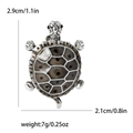Spilla a tartaruga marina in smalto argento con guscio maculato e misure 2,9x2,1 cm - Argento
