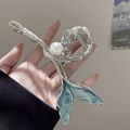 Molla per capelli a coda di pesce in metallo argento con smalto blu e perla centrale - 13cm / Coda di Pesce Argento Blu