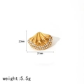 Detailansicht der goldene Muschelohrringe mit Zirkonia-Einlagen, 23mm mal 31mm - Goldener Offener Muschelring (TR4304-G)