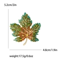 Elegante spilla a foglia d'acero con strass verdi e arancioni in oro - Verde