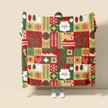 Detalle de suave manta navideña de franela con festivos estampados de patchwork y texturas - Estilo 1-5 (Mezcla de Patchwork de Navidad)