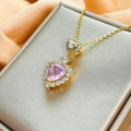 Collana con pendente a cuore rosa con pavé di zirconi brillanti e finitura oro - FZ013-Doppio Cuore Zircone Rosa