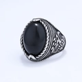 Anello vintage da uomo in acciaio inossidabile con pietra nera ovale e aquile - US 7 / Colore Acciaio + Pietra Nera